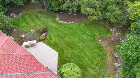 Exterior - 6 Kipling Dr, Moosic, PA 18507 photo 3 of 4