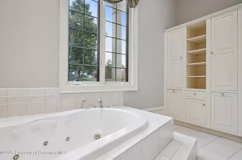 Bath - 6 Kipling Dr, Moosic, PA 18507 photo 5 of 11