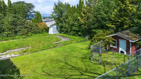 Exterior - 915 Johns Dr, Moosic, PA 18507 photo 4 of 4