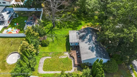 View/Area - 915 Johns Dr, Moosic, PA 18507 photo 4 of 4