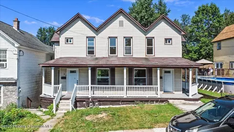 23- 25 Richmond St, Carbondale, PA 18407