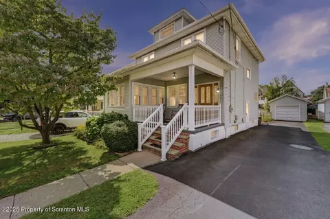1525 Clay Ave, Dunmore, PA 18509