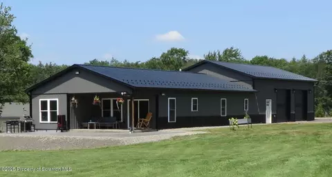 1656 Mt Cobb Rd, Jefferson Twp, PA 18436