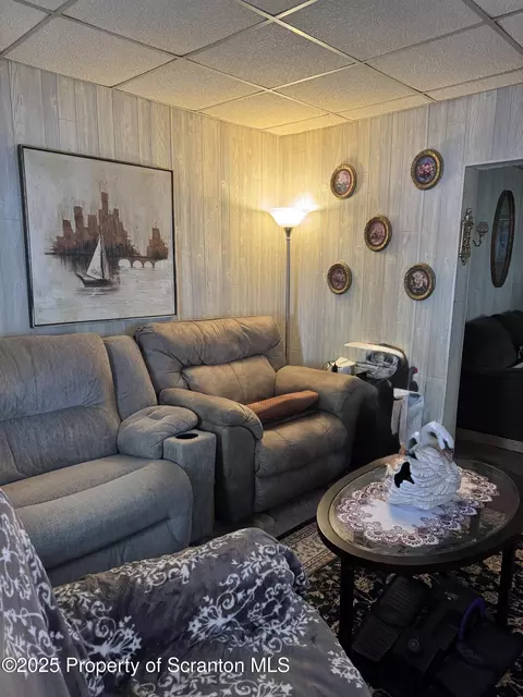 205207 Spring, Scranton, PA 18508 photo 30