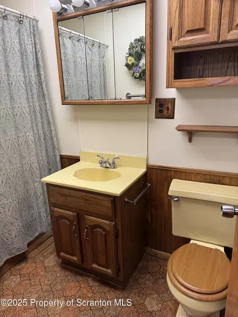 205207 Spring, Scranton, PA 18508 photo 13