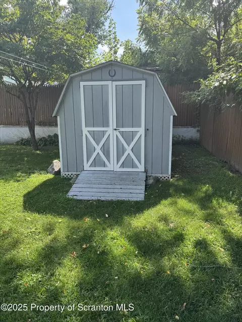 205207 Spring, Scranton, PA 18508 photo 4