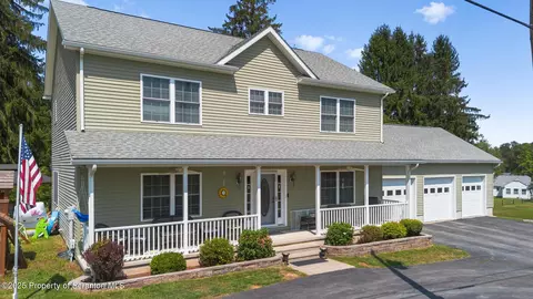 18 Doris Rd, Scott Twp, PA 18447