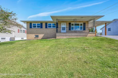 127 Hillcrest Dr, Duryea, PA 18642