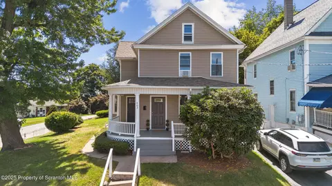 403 Hill St, Peckville, PA 18452