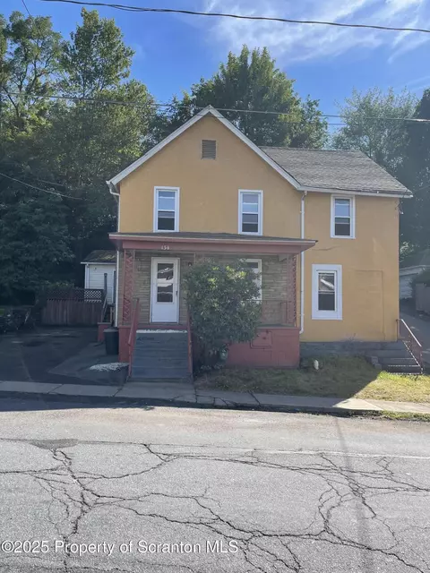 134 Sand St, Dunmore, PA 18510