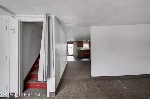 Entry Way - 225 E 233 E 301 East Drinker Stret, Dunmore, PA 18512 photo 2 of 8