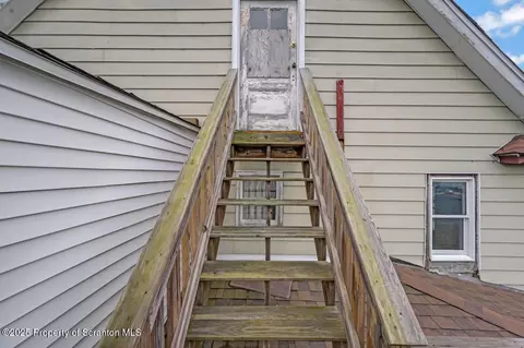 Exterior - 225 E 233 E 301 East Drinker Stret, Dunmore, PA 18512 photo 4 of 5