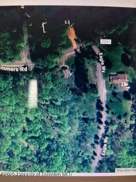 11 Pine Rd, Jefferson Twp, PA 18436