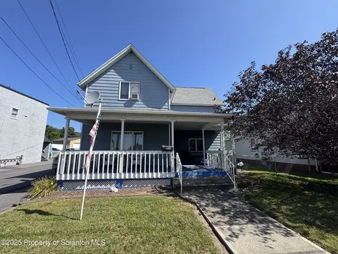 1126 Main St, Peckville, PA 18452
