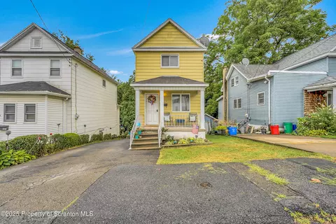 925 Price St, Dickson City, PA 18519