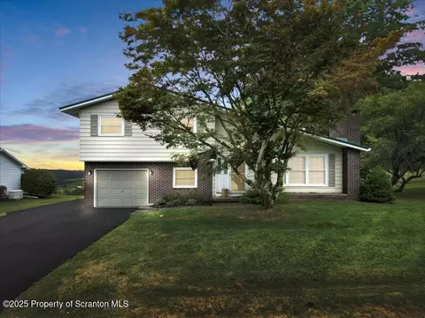 45 Kelly St, Montrose, PA 18801