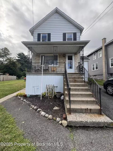 215 Main St, Olyphant, PA 18447