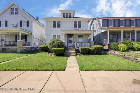 920 Hemlock St, Scranton, PA 18505