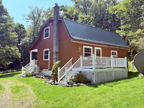 870 Pops Hobby Lake Rd, Brackney, PA 18812