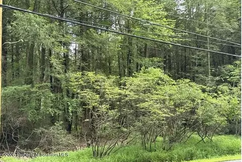 35 Foothill Rd, Albrightsville, PA 18210