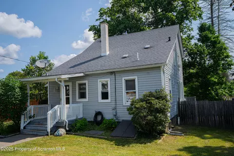 109 Orchard St, Moscow, PA 18444