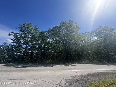 Mt Cobb Road, Roaring Brook Twp, PA 18444