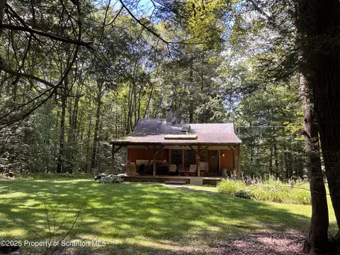 107 Norton Rd, New Milford, PA 18834