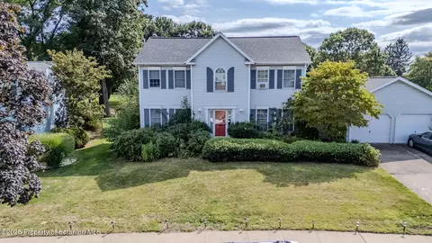 122 Reliance Dr, Wilkes-barre, PA 18702