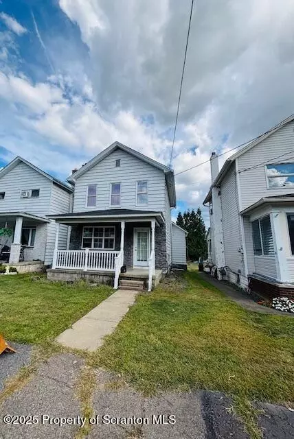 224 2nd St, Blakely, PA 18447