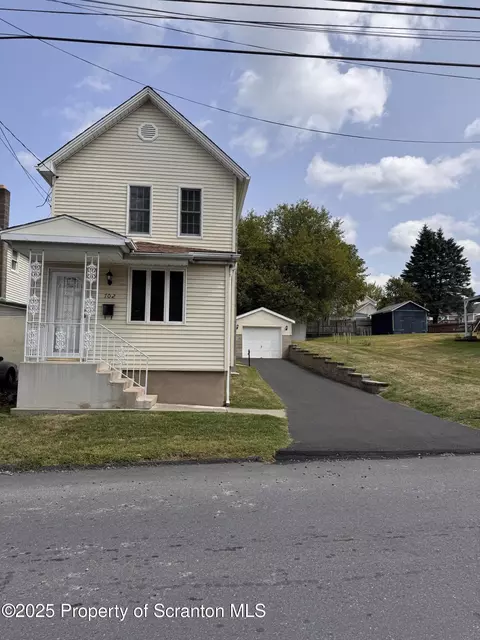 702 E Lackawanna Ave, Olyphant, PA 18447