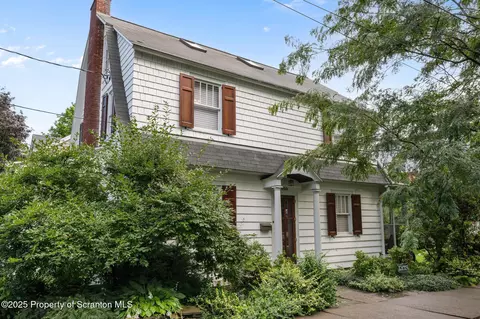 666 Ford Ave, Kingston, PA 18704