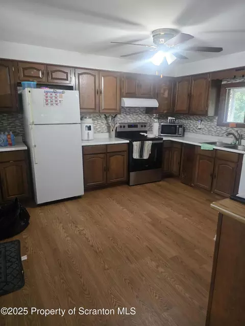 1211 Main St, Dickson City, PA 18519