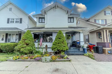 95 Park St, Carbondale, PA 18407