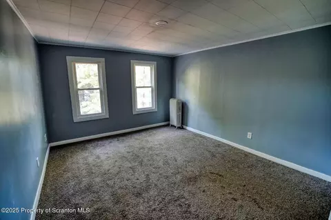 Bedroom - 335 337 Spring St, Scranton, PA 18508 photo 6 of 8