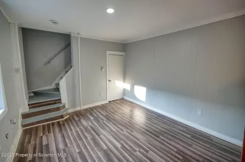 Living - 335 337 Spring St, Scranton, PA 18508 photo 2 of 3