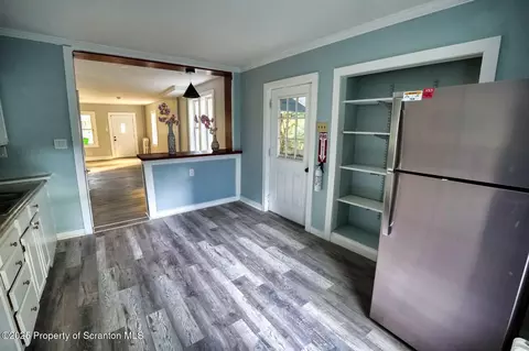 Entry Way - 335 337 Spring St, Scranton, PA 18508 photo 1 of 4