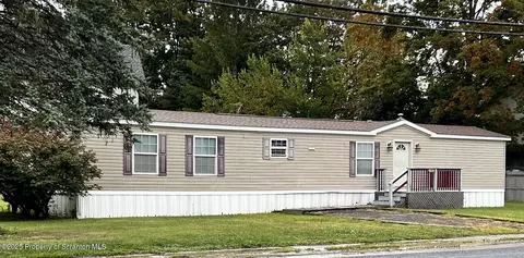 108 Franklin Ave, Hallstead, PA 18822