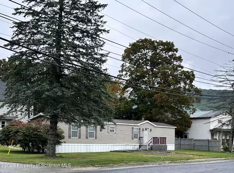 108 Franklin Ave, Hallstead, PA 18822