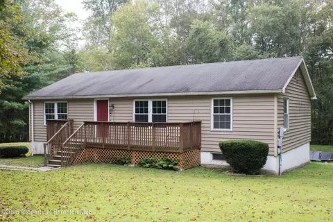 87 Bede Cir, Honesdale, PA 18431