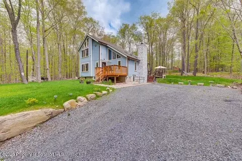 70 Locust Ln, Clifton Twp, PA 18424