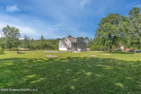 464 Jackson Rd, Shavertown, PA 18708