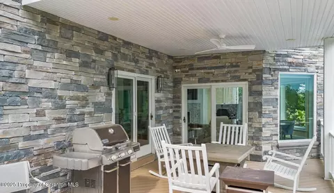 945 Lantern Hill Rd, Shavertown, PA 18708 photo 6