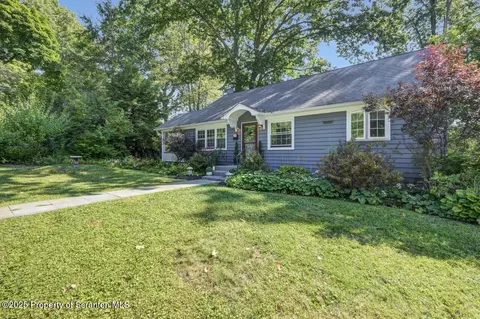 109 Upper Knapp Rd, Clarks Summit, PA 18411