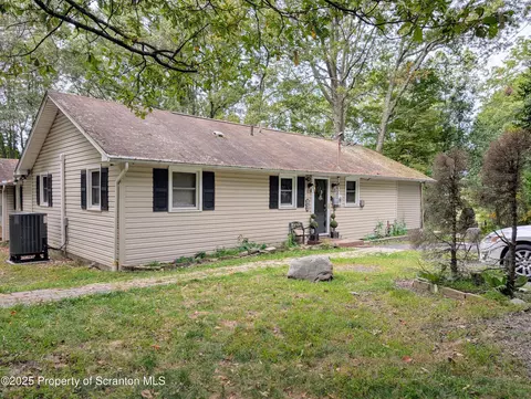 1060 Lenape Rd, East Stroudsburg, PA 18302