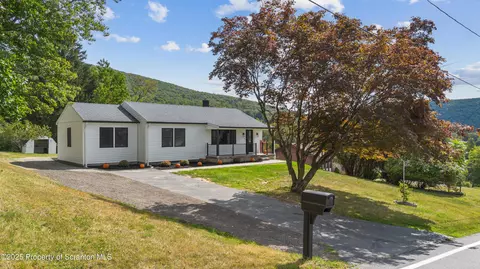 630 Layton Rd, Clarks Summit, PA 18411