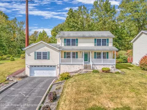 406 Edgewood Dr, South Abington Twp, PA 18411