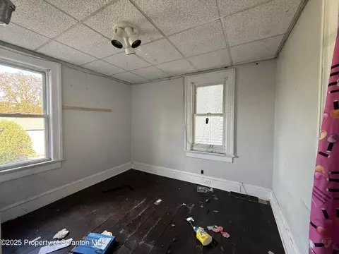 631 633 Moosic St, Scranton, PA 18505 photo 8