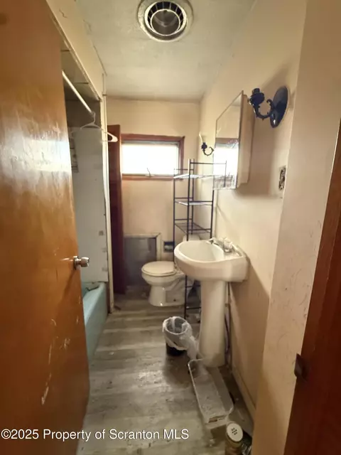 631 633 Moosic St, Scranton, PA 18505 photo 22