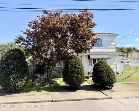 307 Charles St, Old Forge, PA 18518