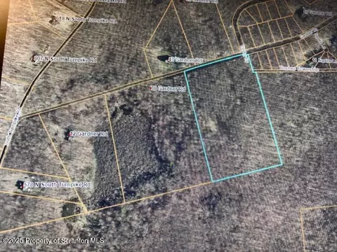 Gardner Road, Newfoundland, PA 18445